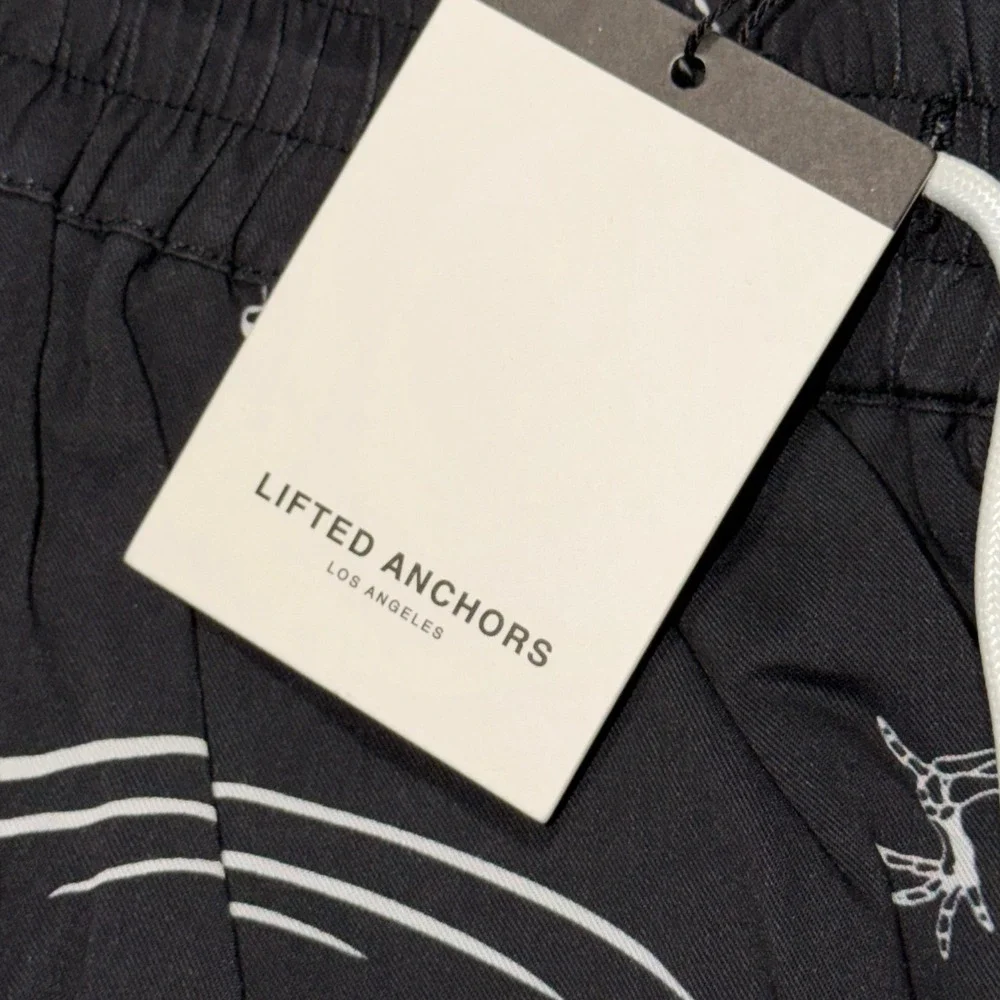 Lifted Anchors Dancing In The Dark Skeleton Hula Shorts Black XL LASM121-33
